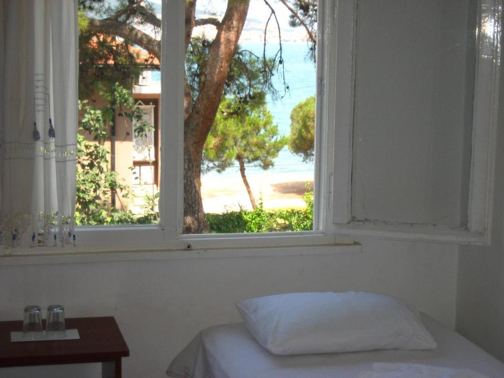 Mavi Pension Hotel Ayvalik Ngoại thất bức ảnh