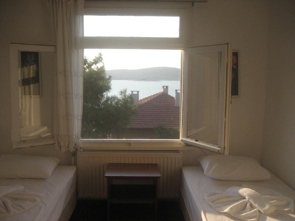 Mavi Pension Hotel Ayvalik Ngoại thất bức ảnh